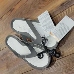 🆕 Crocs swift water flip